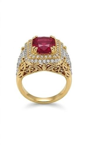 Aura crimson dine & intricate gold ring